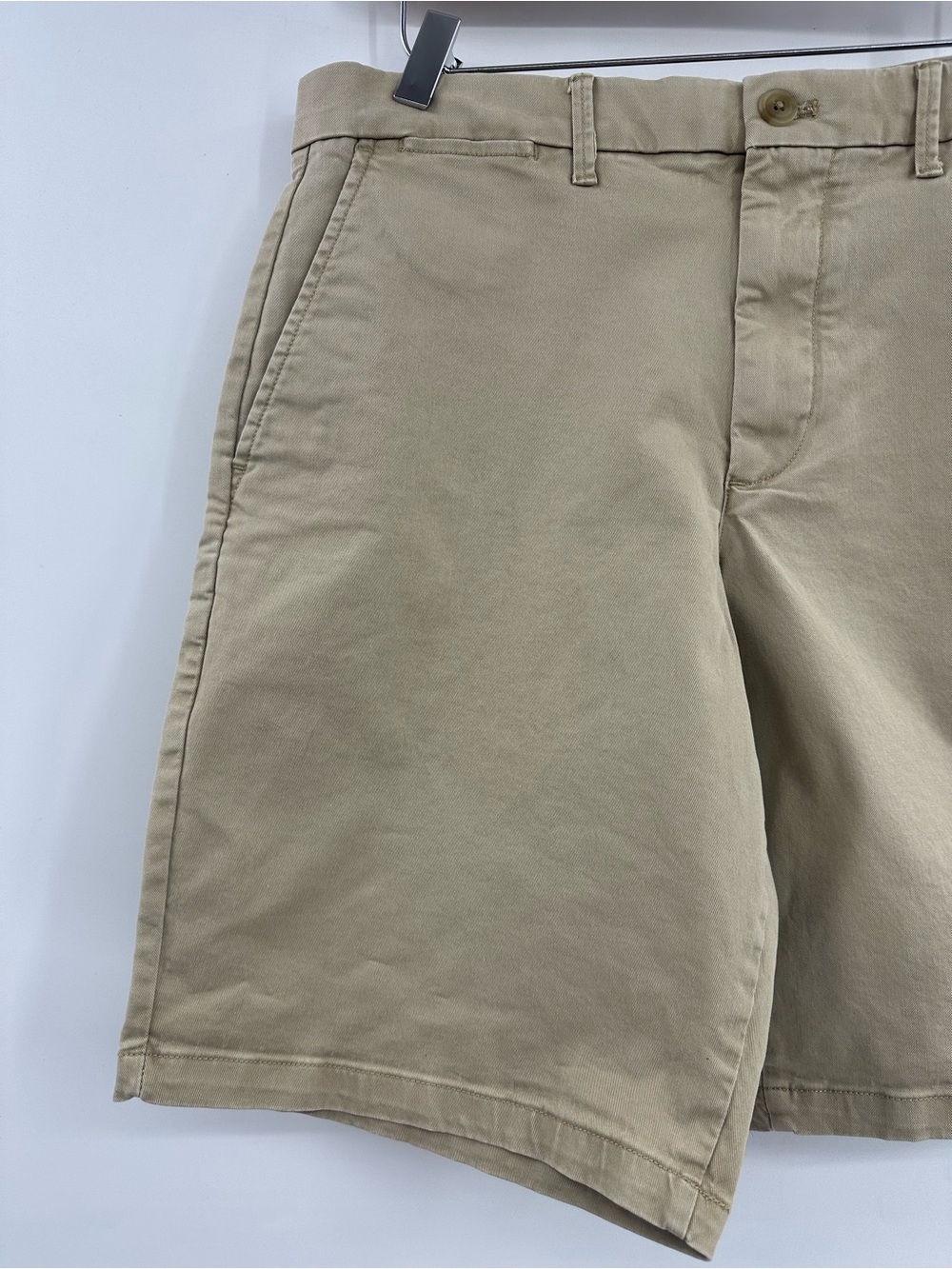 GAP Women's 10” Short Flat Front Shorts in Khaki - Picture 2 of 10